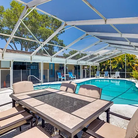 Waterfront Villa With Pool About 5 Mi To Ybor City!